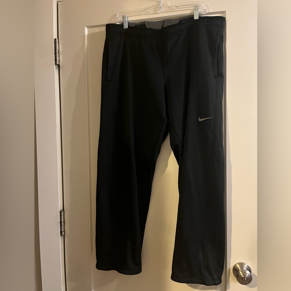 Nike Therma-Fit Black Workout Track Pants (Size Large)